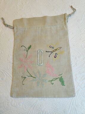 Vintage Muslin Laundry Clothes Pin Drawstring Embrodered Bag With Initial O